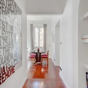 Trastevere Glorioso Wood 2 Bedrooms Apartment